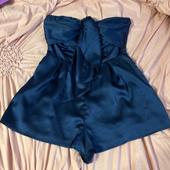 Romper - Picture 2 of 4